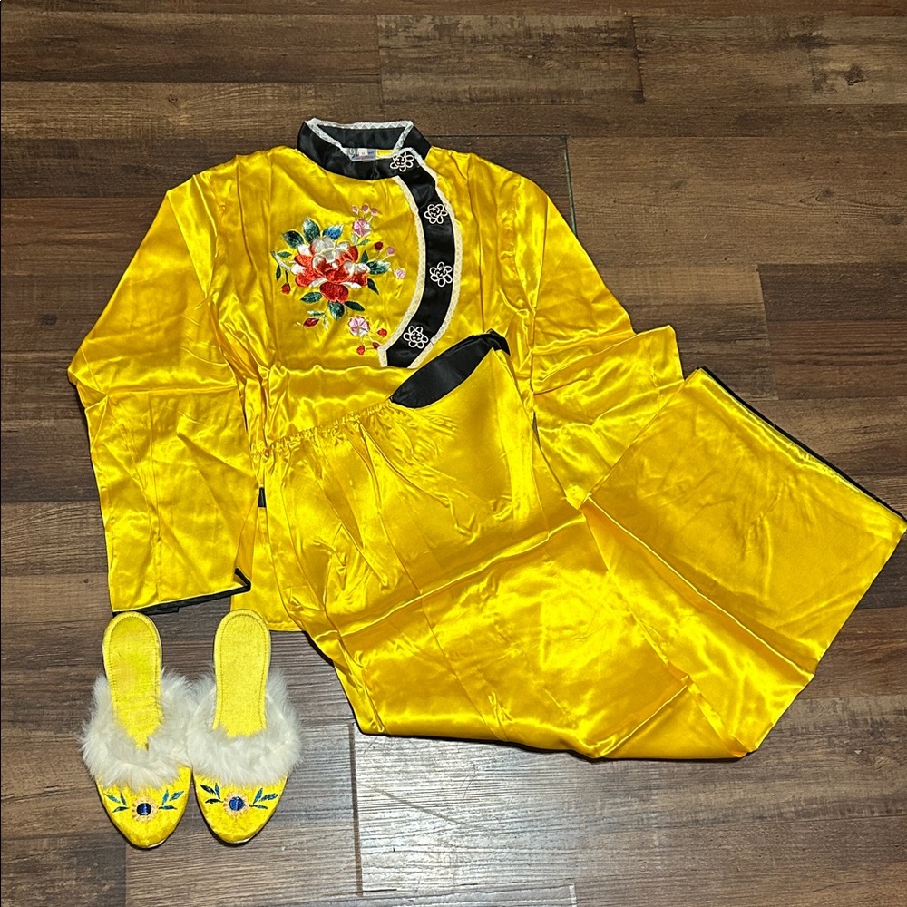 GM Quampo Yellow and Black Embroidered Pajama Set - Robe Included - Dry Clean